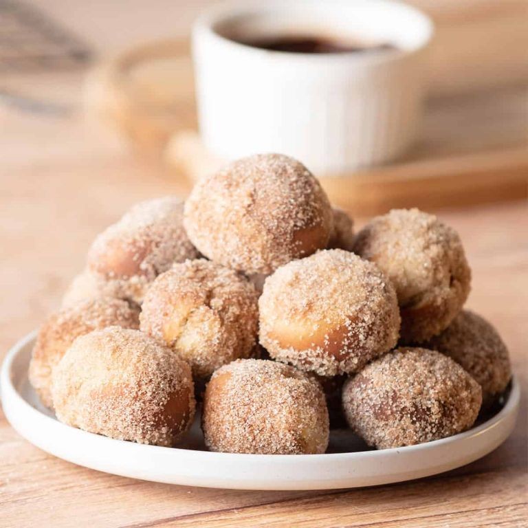 Air Fryer Cinnamon Sugar Donut Holes