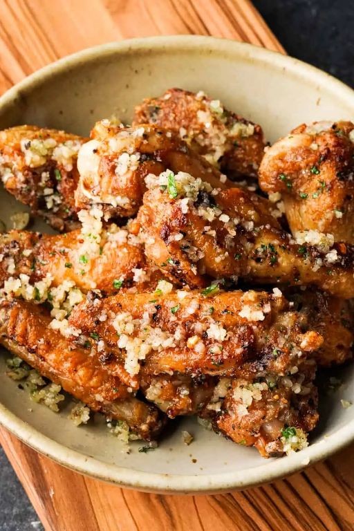 Air Fryer Garlic Parmesan Chicken Wings