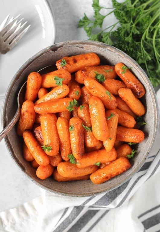 Air Fryer Herb-Roasted Baby Carrots