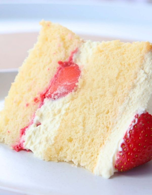 Airy Whisked Sponge Cake with Vanilla Glaze