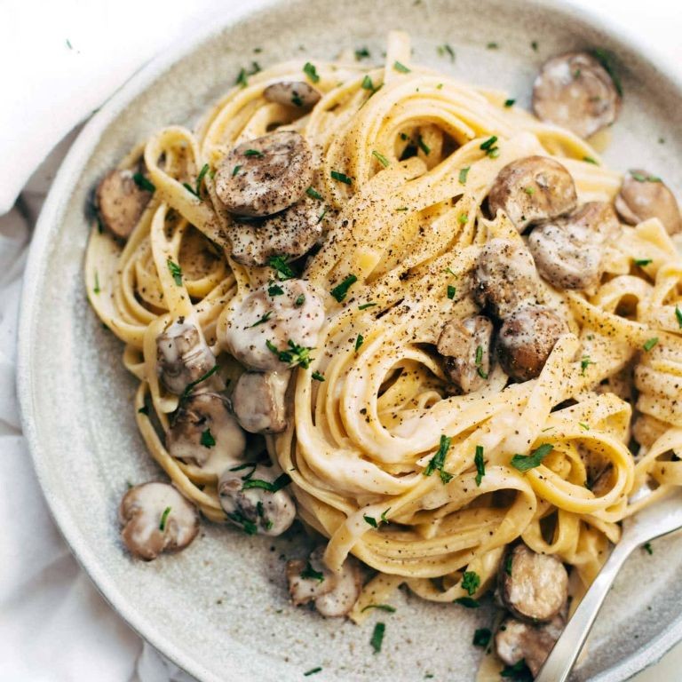 Alfredo Fettuccine with Mushrooms