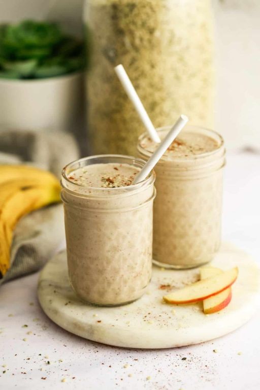 Apple Banana Smoothie with Cinnamon