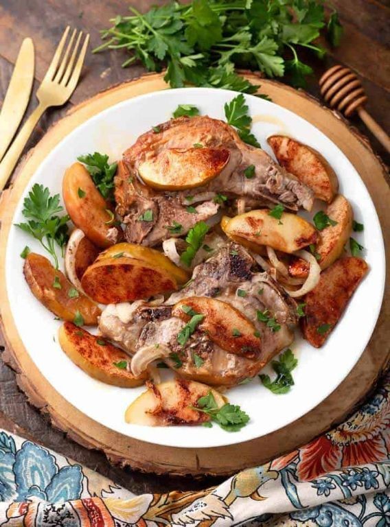 Apple Cinnamon Pork Chops in the Slow Cooker
