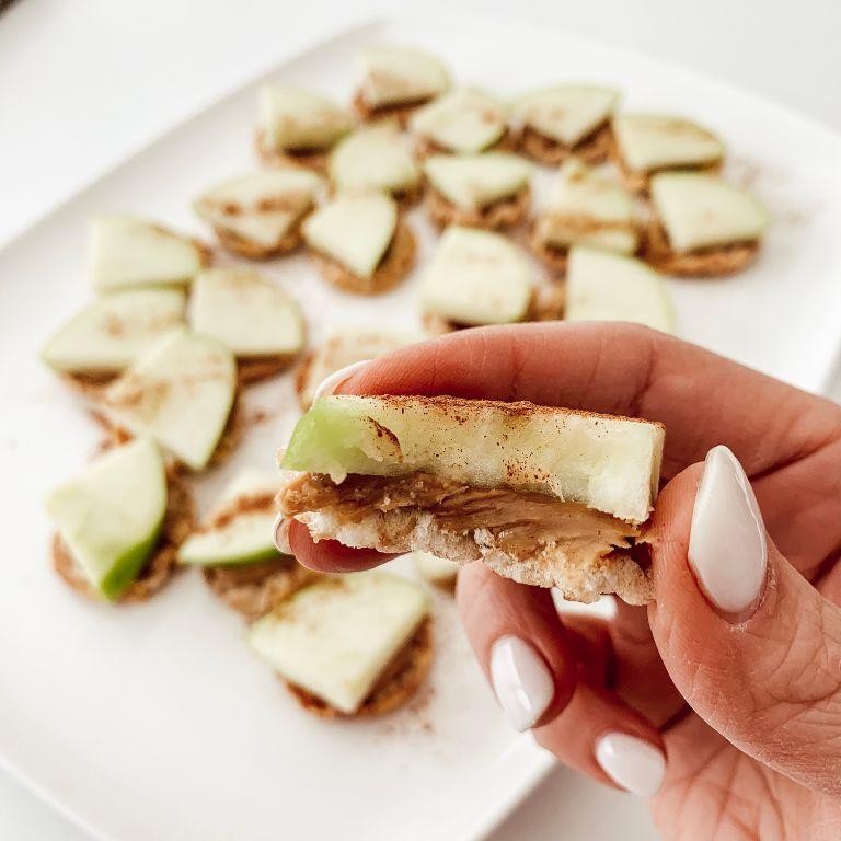 Apple Cinnamon Rice Cakes