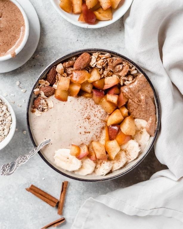 Apple Fritter Smoothie Bowl