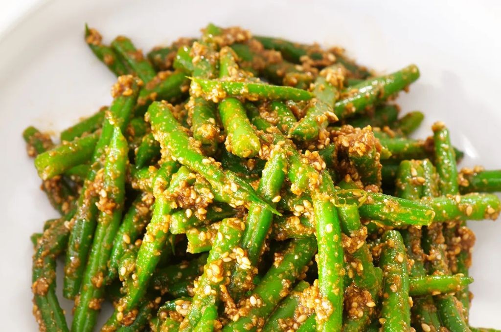 Asian-Inspired Sesame Green Beans