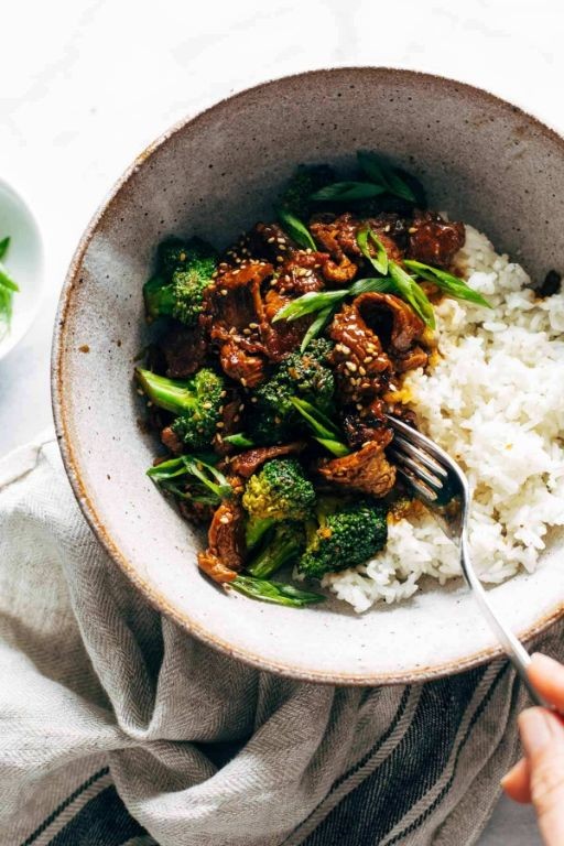Asian-Inspired Sesame Steak and Broccoli Stir-Fry