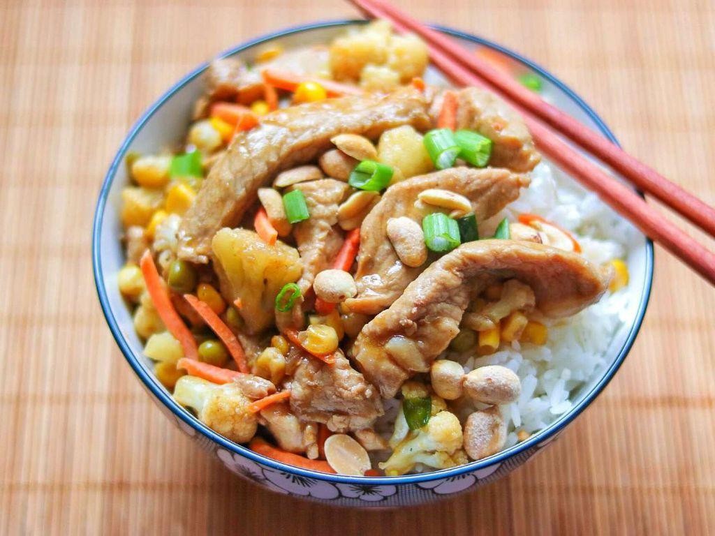 Asian-Style Stir-Fried Cubed Pork Chops