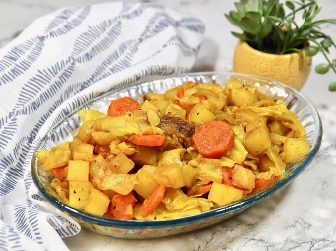 Atakilt Wat (Cabbage, Carrot, and Potato Stew)