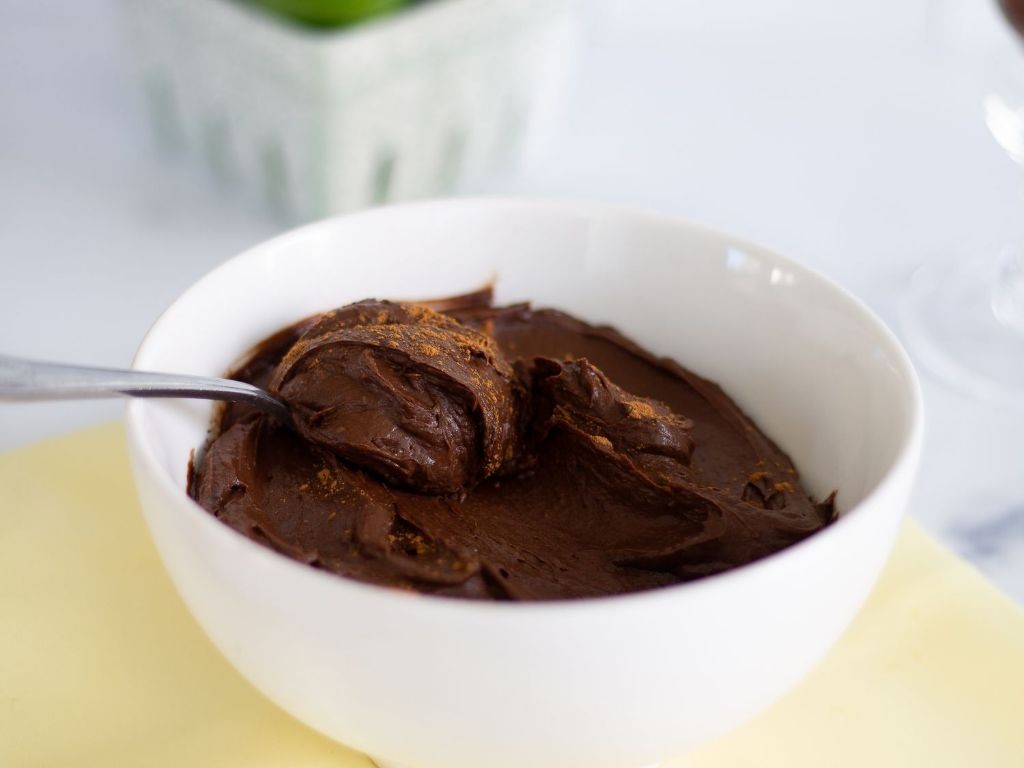 Avocado chocolate pudding
