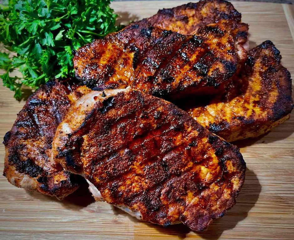 BBQ Bone-In Pork Chops with Spicy Rub