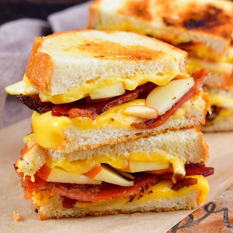 Bacon and Gouda Grilled Cheese