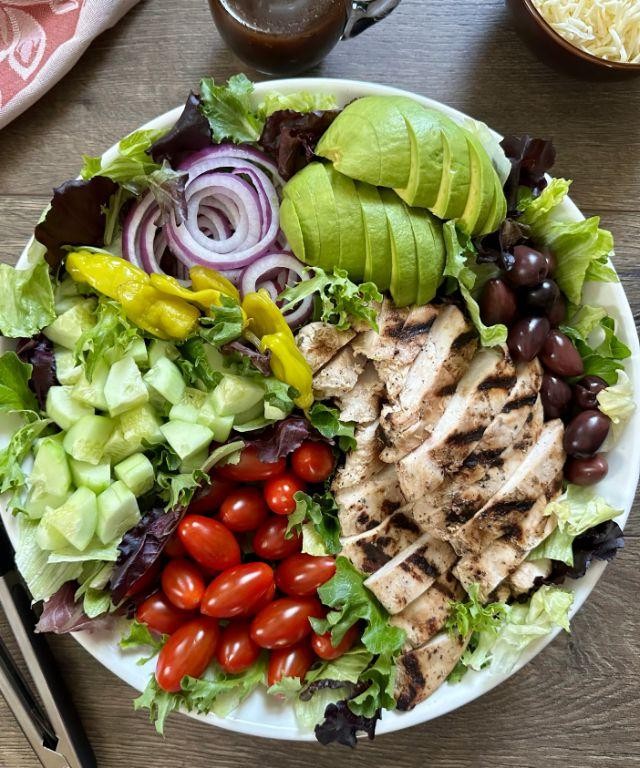 Bagged Salad Mix with Grilled Chicken