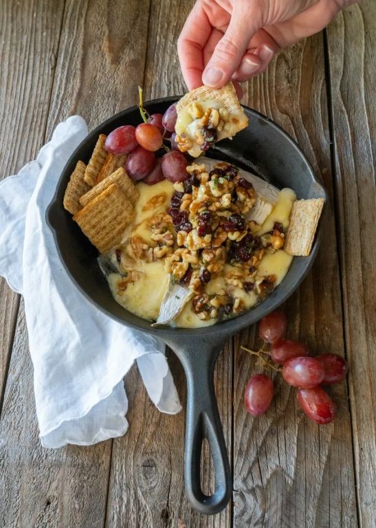 Baked Brie with Honey and Walnuts