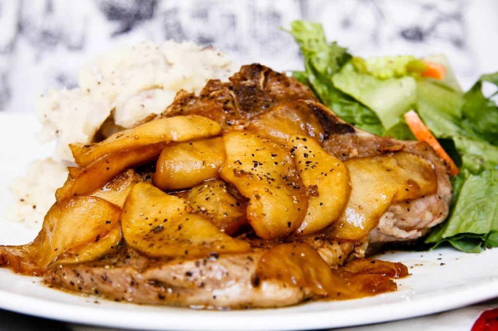 Balsamic Glazed Pork Chops with Apples