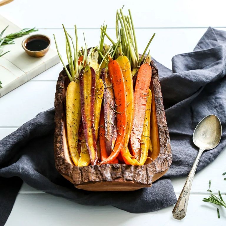 Balsamic Glazed Whole Carrots with Rosemary