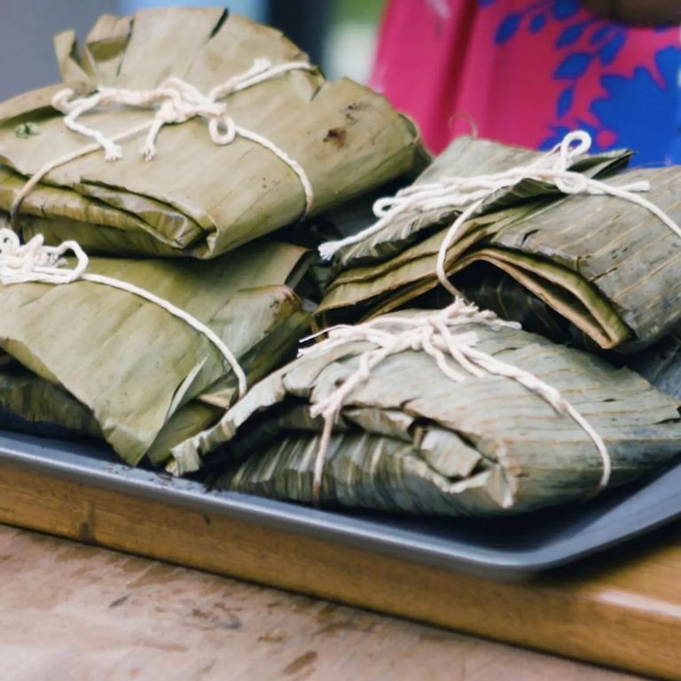 Banana Leaf Wrapped Spicy Chicken