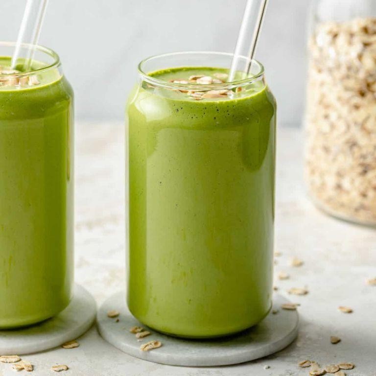 Banana Spinach Green Smoothie