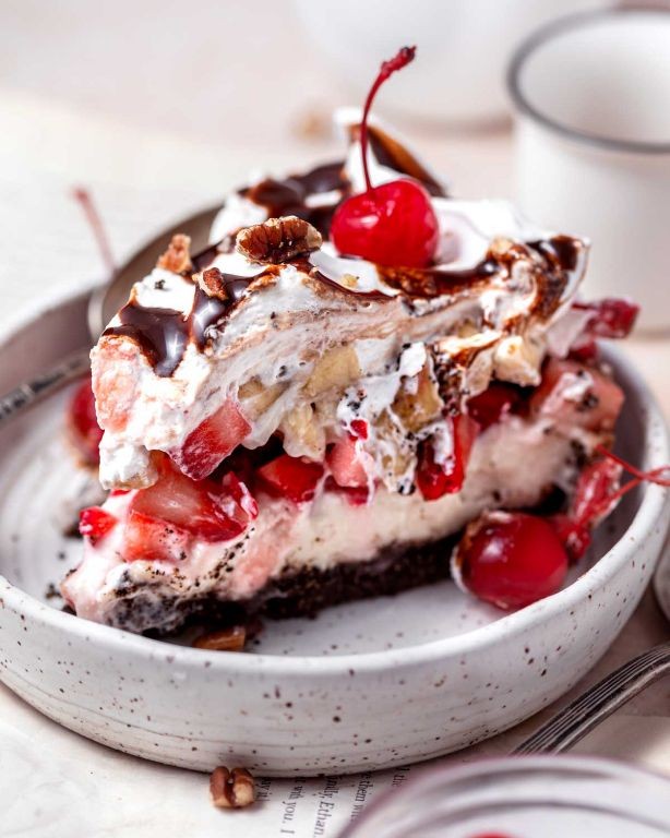 Banana Split Summer Pie