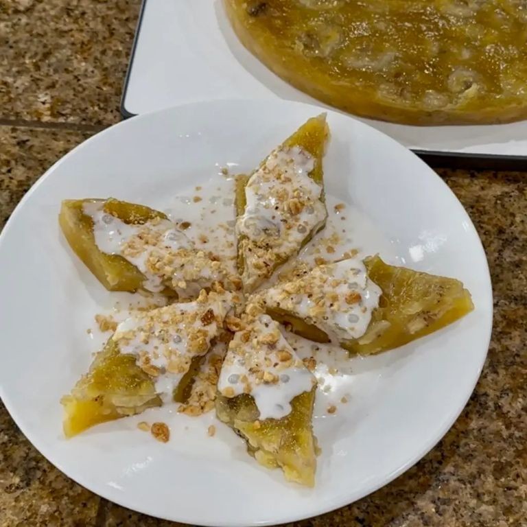 Banh Chuoi Chay (Steamed Banana Cake with Coconut)