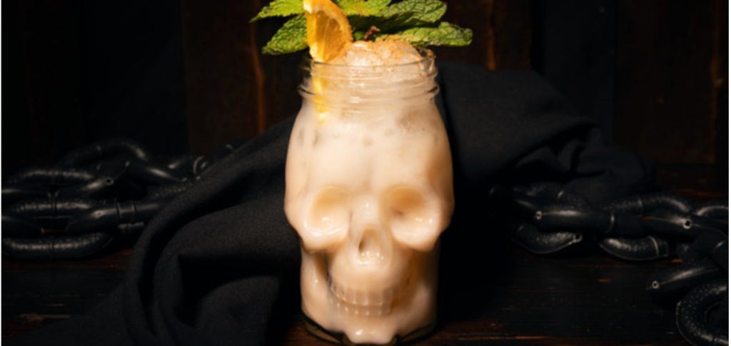 Banshee Zombie with Lime and Angostura