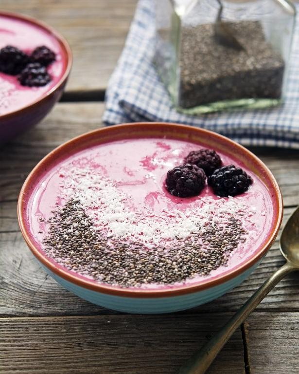 Berry Coconut Chia Smoothie Bowl