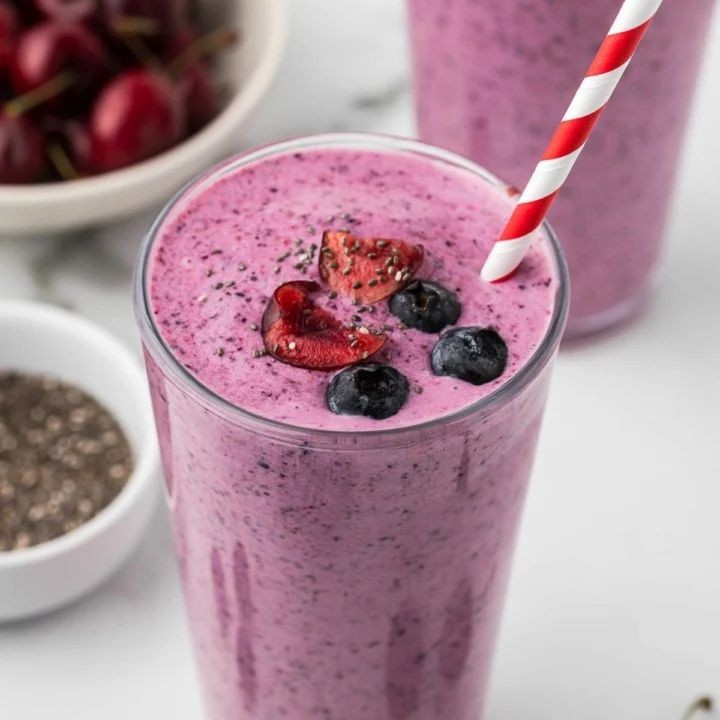 Berry and Chia Seed Smoothie