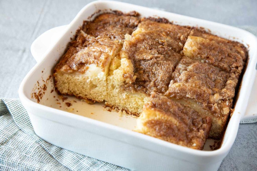 Bisquick Apple Cinnamon Coffee Cake
