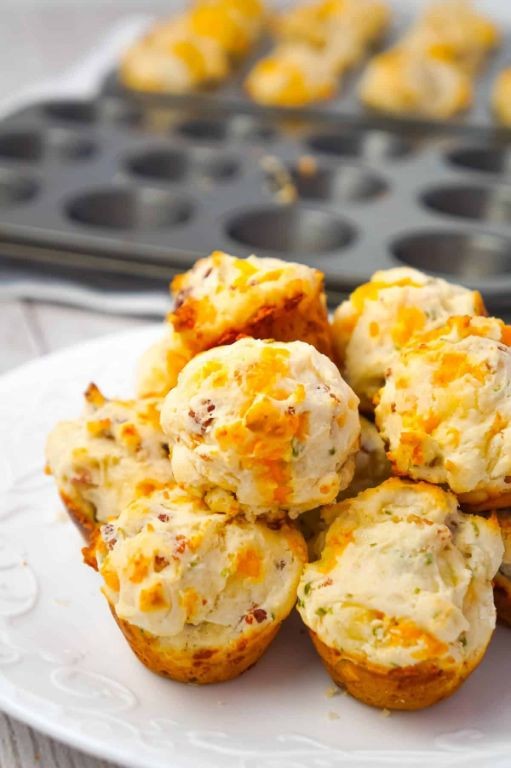 Bisquick Bacon and Cheddar Biscuits
