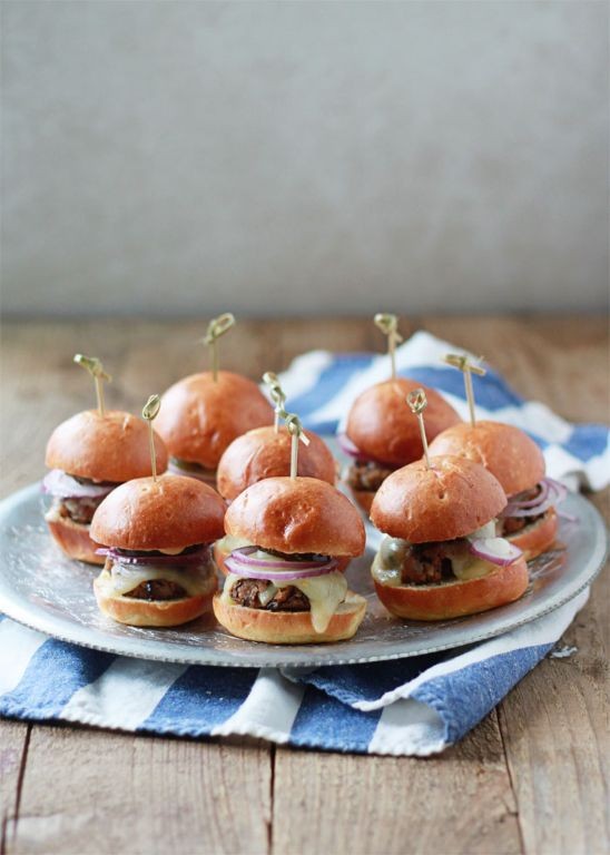 Black Bean Veggie Sliders with Chipotle Mayo