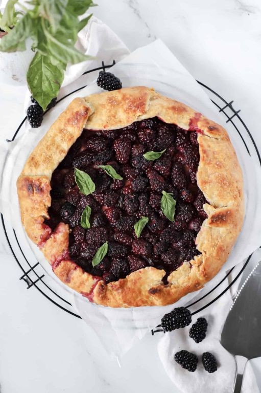 Blackberry Basil Summer Pie