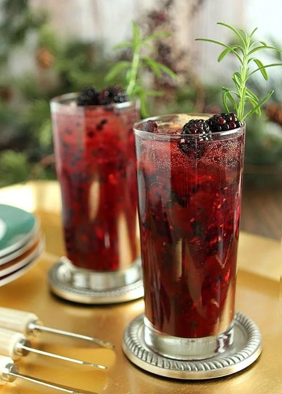 Blackberry Rosemary Gin Cocktail
