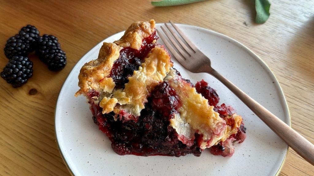 Blackberry Sage Pie Filling