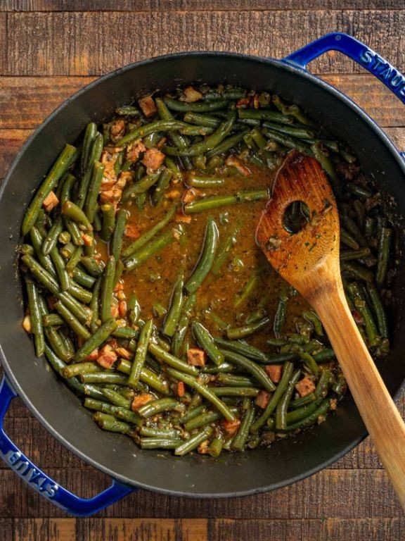 Blackened Cajun Green Beans with Bacon