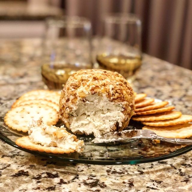 Blue Cheese and Walnut Cheese Ball