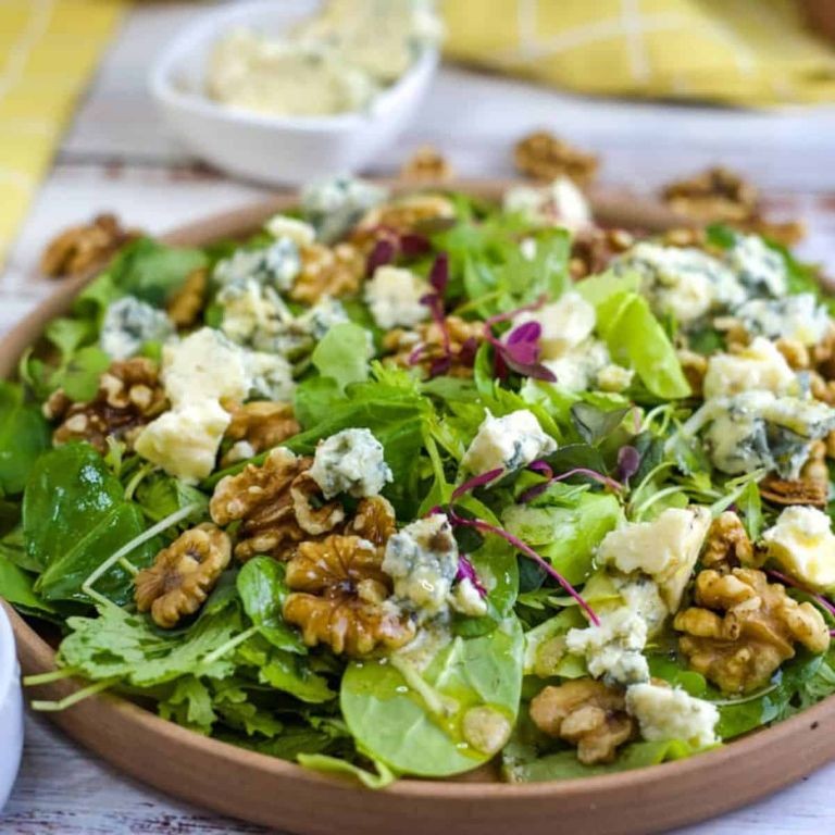 Blue Cheese with Walnuts