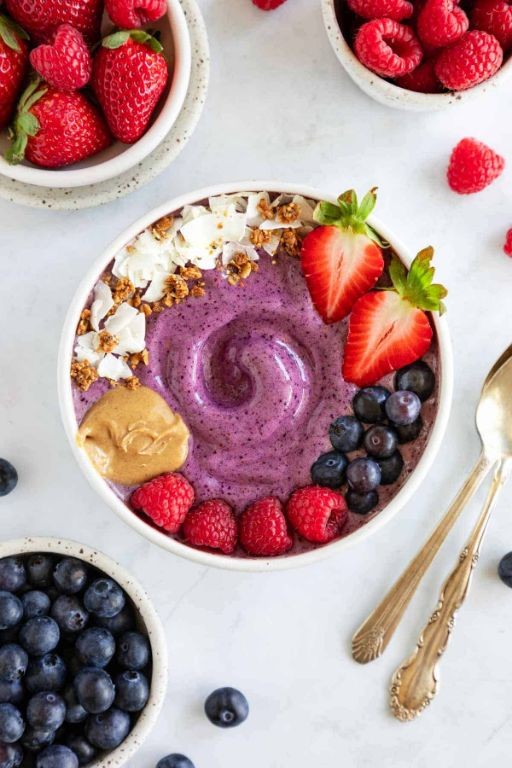 Blueberry Acai Bowl with Frozen Fruit