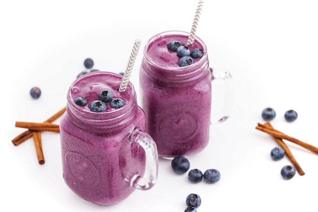 Blueberry Cinnamon Roll Smoothie