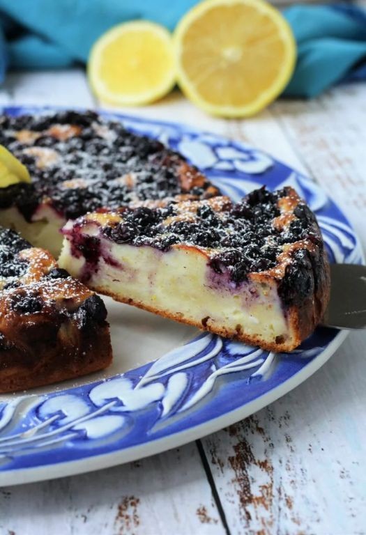 Blueberry Lemon Cannoli Cake