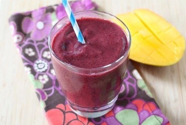 Blueberry Mango Yogurt Smoothie