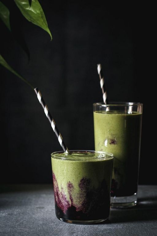 Blueberry Matcha Energy Smoothie