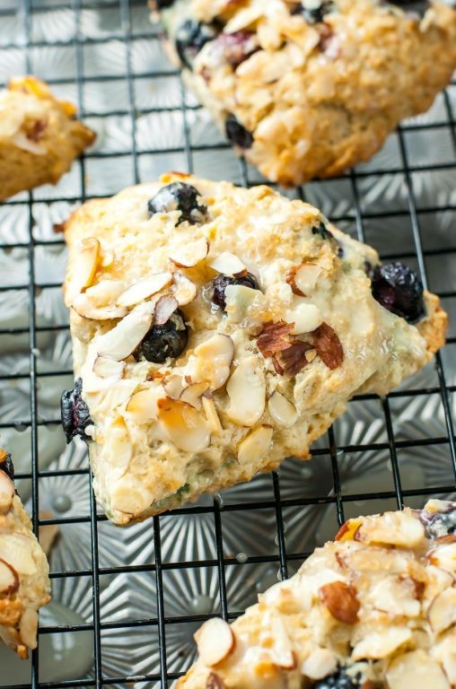 Blueberry and Almond Scones with a Crunchy Topping