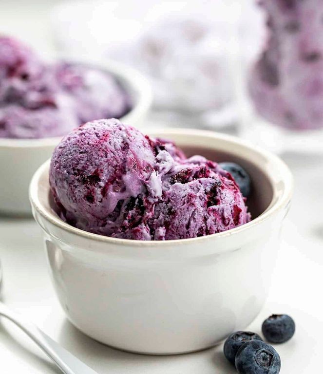 Blueberry condensed milk ice cream