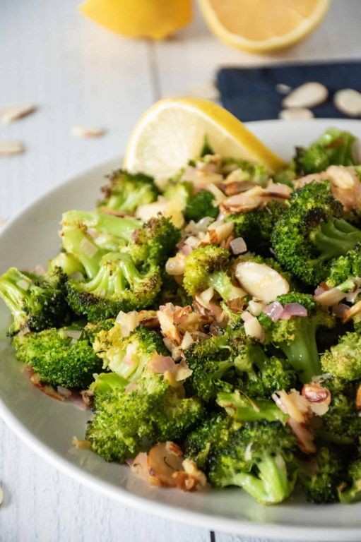 Broccoli Almondine with Toasted Almonds