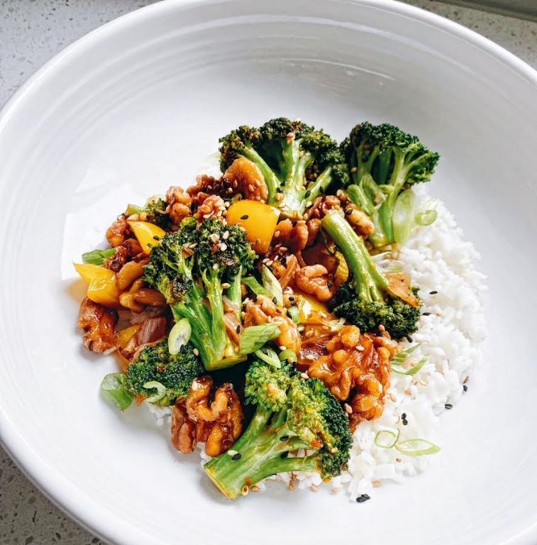 Broccoli and Walnut Stir-Fry with Garlic