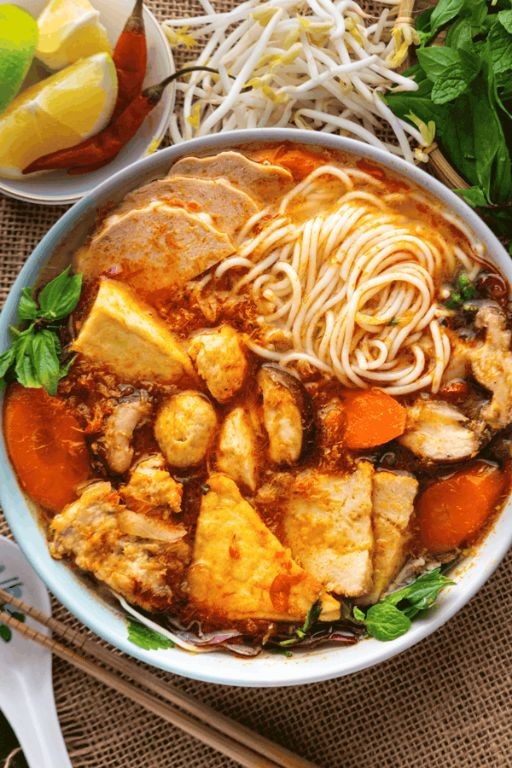 Bun Bo Hue Chay (Vegetarian Spicy Lemongrass Noodle Soup)