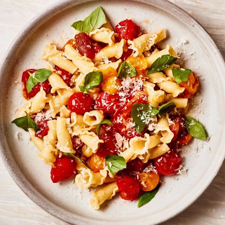 Burst Cherry Tomato Pasta with Garlic and Basil