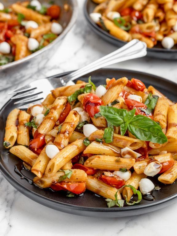 Caprese Cottage Cheese Pasta with Balsamic Glaze