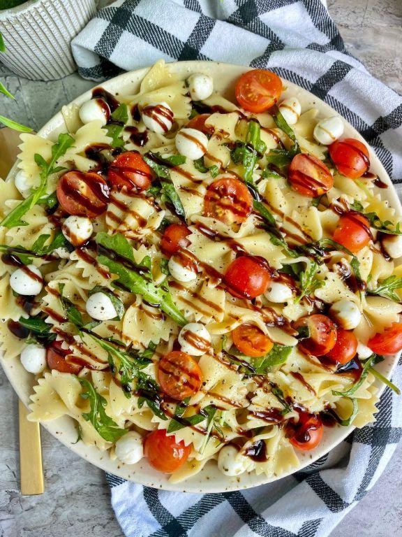 Caprese Pasta with Balsamic Glaze