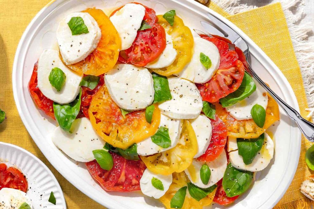 Caprese Salad with Heirloom Tomatoes and Fresh Mozzarella